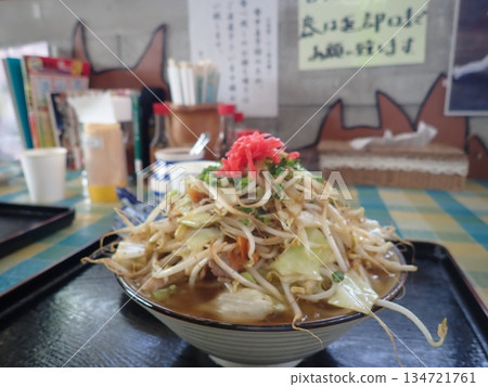 Okinawa soba, soba, bean sprout soba, Okinawa gourmet 134721761