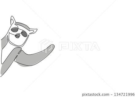Single line drawing of a cute baby lemur waving hand to say hi for wildlife concept. This minimalist animal design represents nature and a happy friendly greeting theme style. 134721996
