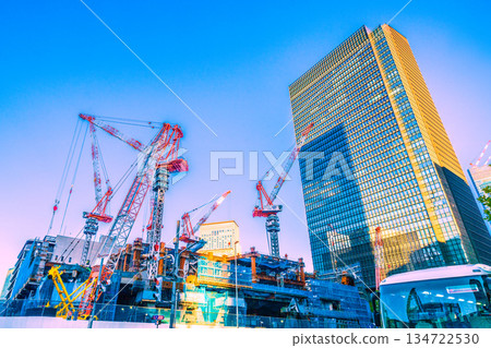 東京都市景觀新視角。常磐橋改造計畫 TOKYO TORCH…巨型起重機林立於大手町的街道兩旁！ 134722530