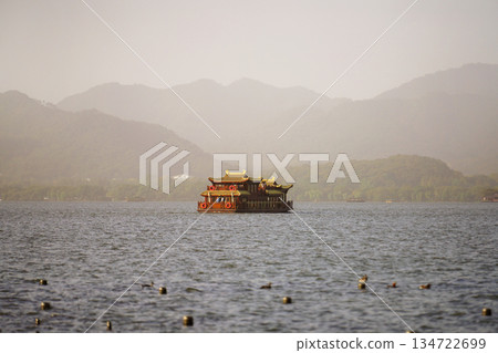 Xihu lake, the must landmark in Hangzhou, China 134722699
