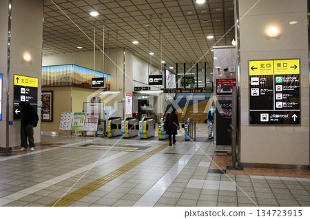 JR Tottori Station ticket gate 134723915