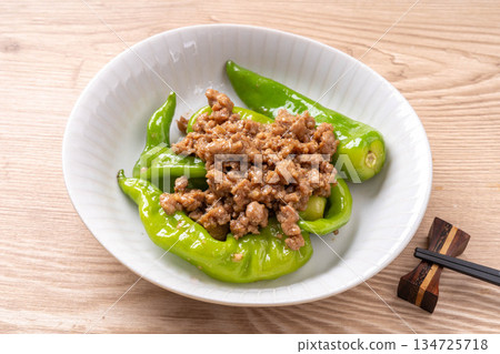 Manganji pepper minced meat sauce 134725718