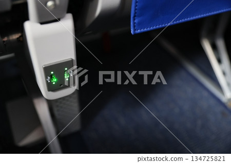 seat 134725821