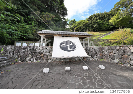 Toba Castle in Shima Province, Mie Prefecture: Main enclosure and stone walls. Castle ruins with views of the sea and railway. 134727906