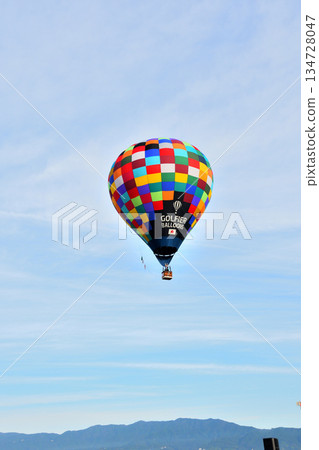 Hot air balloon · balloon 134728047