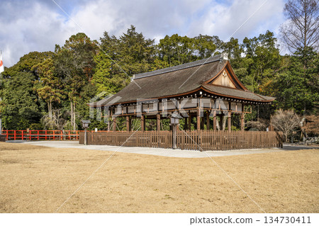 冬天的加茂和計一土神社（上賀茂神社）外殿（馬場殿） 134730411