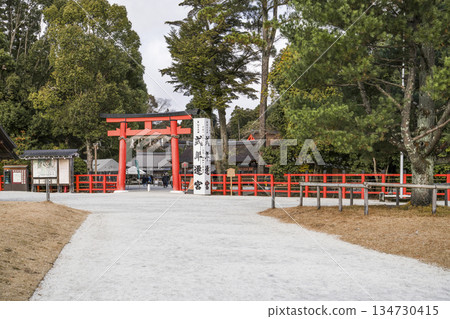 冬季賀茂分雷神社(上賀茂神社)的第二鳥居 冬季賀茂分雷神社(上賀茂神社)的第二鳥居 134730415