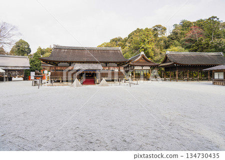 冬天的加茂和計一土神社(上賀茂神社) 冬天的加茂和計一土神社(上賀茂神社) 134730435