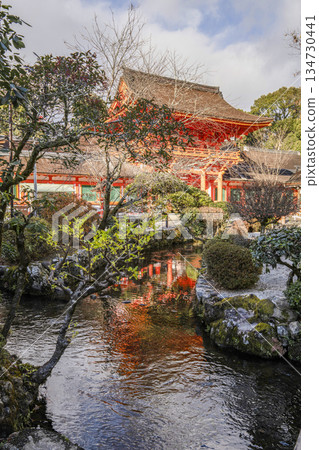 冬天的加茂和計一土神社（上賀茂神社）塔門 134730441