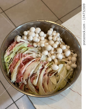 Shabu-shabu ingredients 134732809