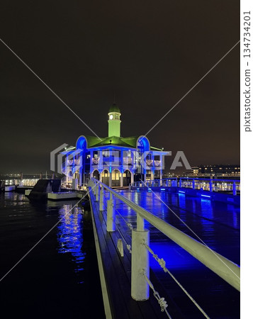 燈火通明的普卡里山大橋夜景 134734201