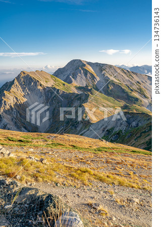 從白馬山莊眺望白馬槍山和藏志岳。穿越北阿爾卑斯山脈的白馬山。 134736143