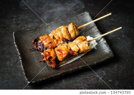 日式烤雞串佐居酒屋醬 134743795