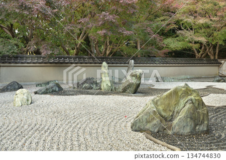 The West Garden of the Dragon at Ryuginan, a sub-temple of Tofukuji Temple (Higashiyama Ward, Kyoto City) The West Garden of the Dragon at Ryuginan, a sub-temple of Tofukuji Temple (Higashiyama Ward, Kyoto City) 134744830