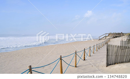 The sea rises to the seafront of Furadouro in Ovar 134748820