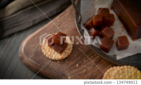 Marmalade in saltwater crackers Marmalade in saltwater crackers 134749011
