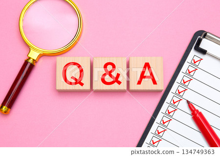 q, q&a, magnifying glass 134749363