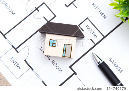 房子和繪圖 134749379