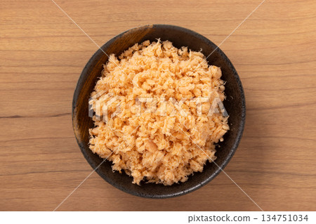 King salmon flakes 134751034