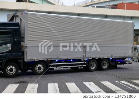 Logistics truck 134751800