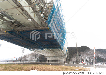 Bridge joint 134756420