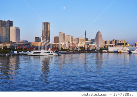 Minato Mirai district illuminated by the morning sun, Yokohama Minato Mirai district illuminated by the morning sun, Yokohama 134758053