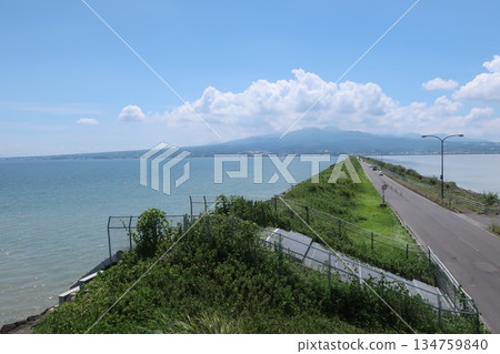 通往大海的路 134759840