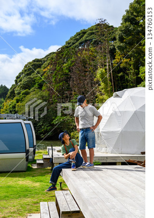 A couple's trip in nature [Photography cooperation: Oki Seaside Resort Miyabi] 134760153