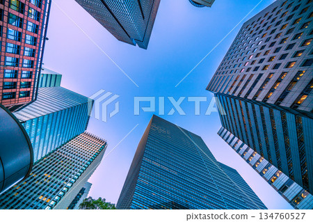 Tokyo cityscape in Japan: End of work... Japan's economy is depressed... Dusk approaches Otemachi. For some reason, the surrounding sky is not clear = 26th Tokyo cityscape in Japan: End of work... Japan's economy is depressed... Dusk approaches Otemachi. For some reason, the surrounding sky is not clear = 26th 134760527