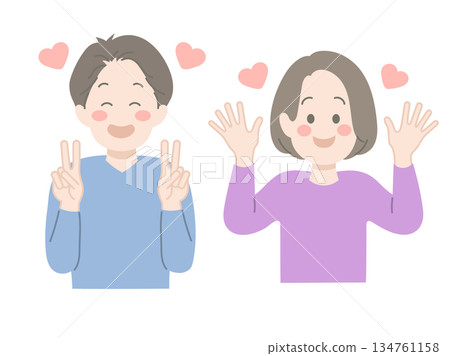 興奮而面帶笑容的男女擺出各種面部表情 興奮而面帶笑容的男女擺出各種面部表情 134761158
