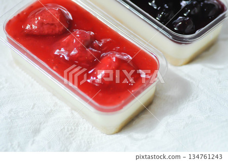 strawberry cheese cake , strawberry cheese pie or strawberry cheesecake with strawberry in the box 134761243