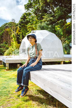 Elderly women relaxing outdoors (Photo courtesy of Oki Seaside Resort Miyabi) 134762231