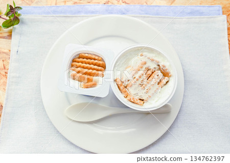 簡易甜點：起司蛋糕風格 134762397