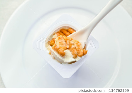 簡易甜點：起司蛋糕風格 134762399