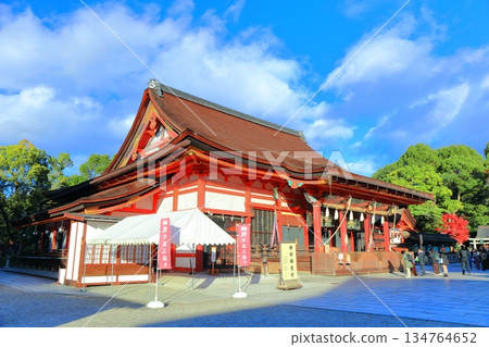 【京都府】晴天下的八坂神社正殿 134764652