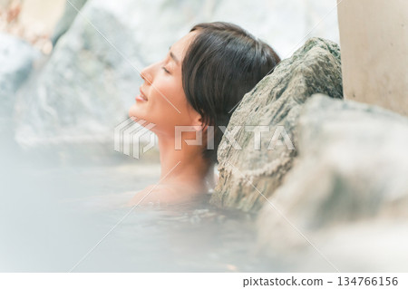 外部露天池 女生 女孩 134766156