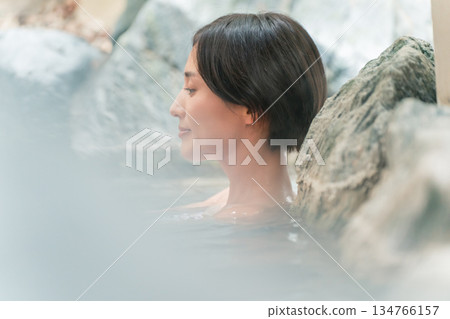 外部露天池 女生 女孩 134766157