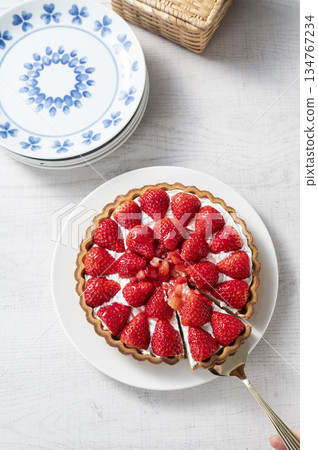草莓餡餅蛋糕 134767234