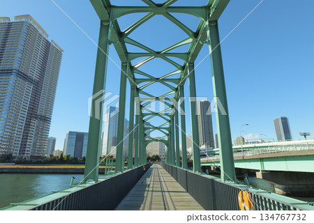 豐洲的晴海橋（原晴海鐵路橋）將於2025年12月改建為步行長廊。 134767732