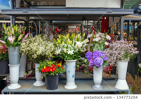 Flowers on market stall 134773204