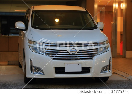 白色麵包車 134775254