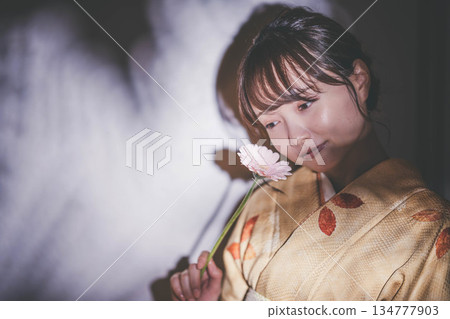 A young lady in kimono 134777903