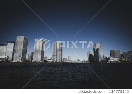 Winter blue sky and Harumi seen from Toyosu, Harumi Canal, Toyosu, Koto Ward, Tokyo 134778143