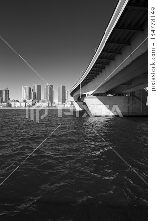 Winter blue sky and Harumi seen from Toyosu, Harumi Canal, Toyosu, Koto Ward, Tokyo 134778149