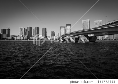 Winter blue sky and Harumi seen from Toyosu, Harumi Canal, Toyosu, Koto Ward, Tokyo Winter blue sky and Harumi seen from Toyosu, Harumi Canal, Toyosu, Koto Ward, Tokyo 134778153