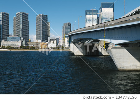 Winter blue sky and Harumi seen from Toyosu, Harumi Canal, Toyosu, Koto Ward, Tokyo Winter blue sky and Harumi seen from Toyosu, Harumi Canal, Toyosu, Koto Ward, Tokyo 134778156