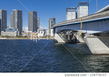 Winter blue sky and Harumi seen from Toyosu, Harumi Canal, Toyosu, Koto Ward, Tokyo Winter blue sky and Harumi seen from Toyosu, Harumi Canal, Toyosu, Koto Ward, Tokyo 134778157