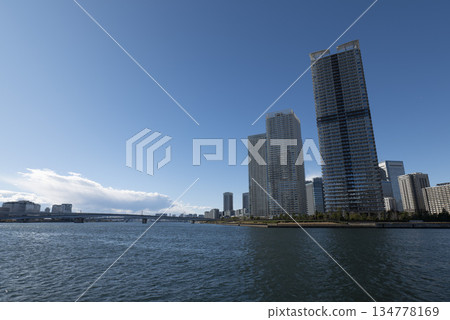 Winter blue sky and Harumi seen from Toyosu, Harumi Canal, Toyosu, Koto Ward, Tokyo Winter blue sky and Harumi seen from Toyosu, Harumi Canal, Toyosu, Koto Ward, Tokyo 134778169