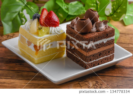 巧克力草莓蛋糕 巧克力草莓蛋糕 134778334