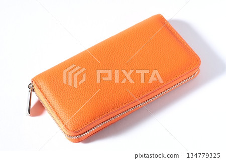 long wallet 134779325